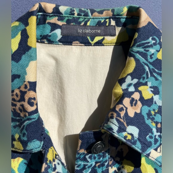 Liz Claiborne Women's Floral Denim Coat, Button Front and Cuffs, S - Picture 3 of 7